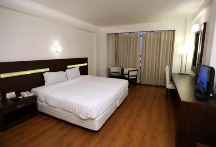 Chambre Deluxe, Eqbal Inn