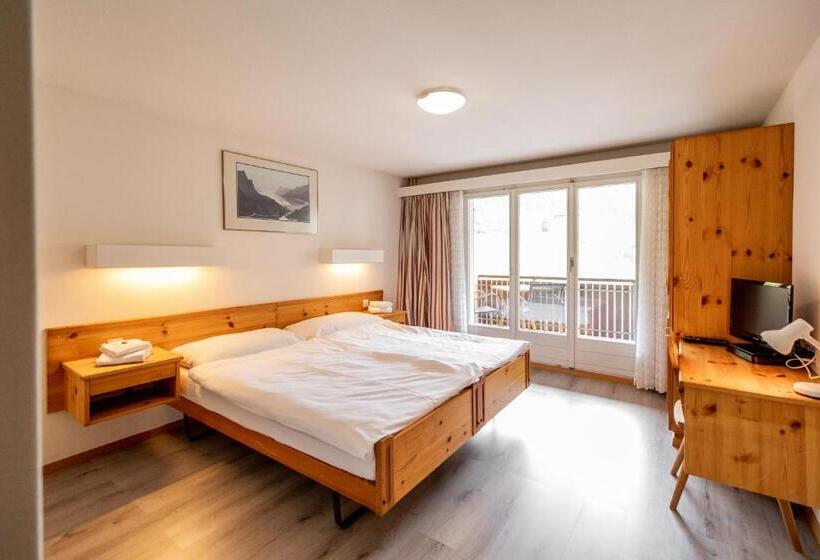 غرفة قياسية مطلة على الجبل, Roggenstock Lodge