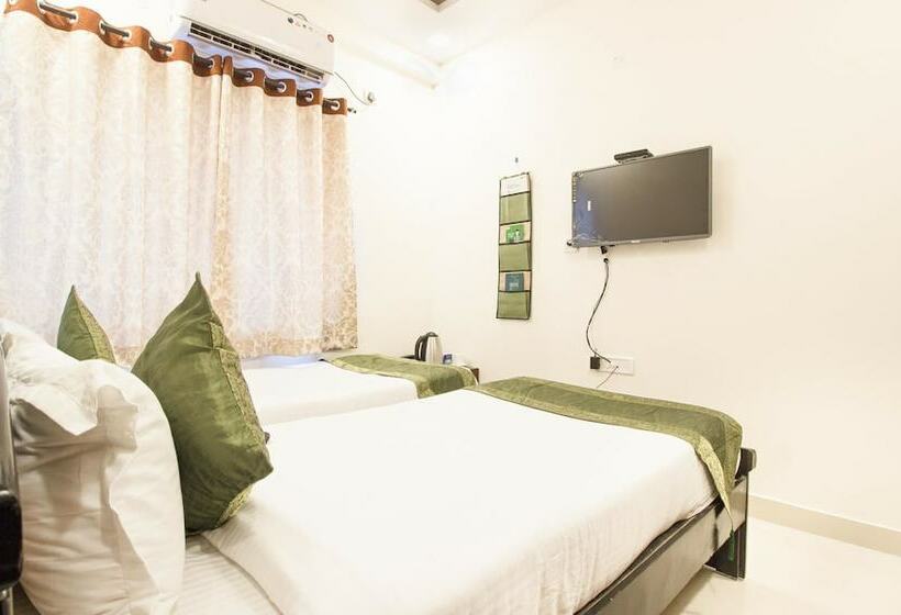 标准间, Treebo Midtown