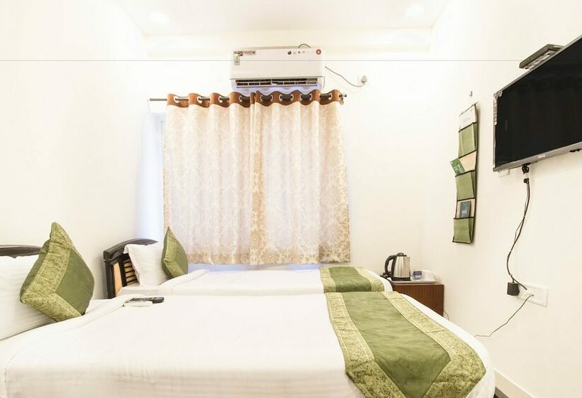 标准间, Treebo Midtown