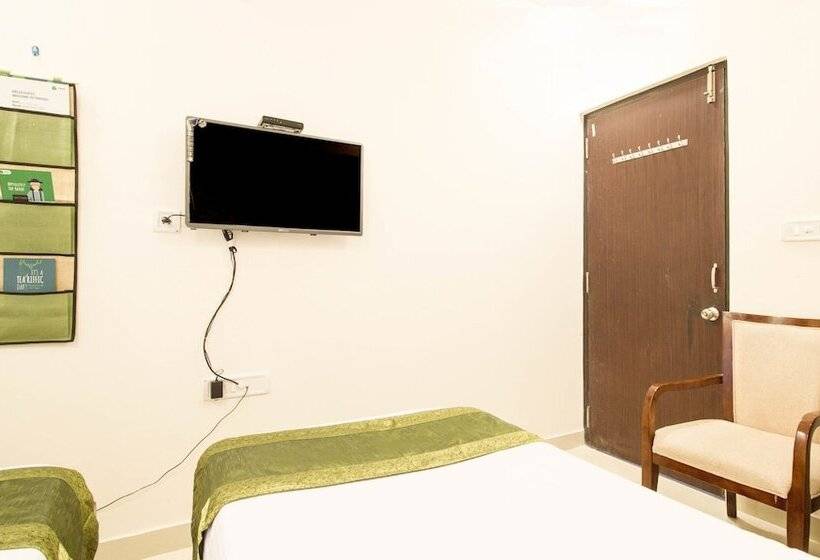 Habitación Estándar, Treebo Midtown