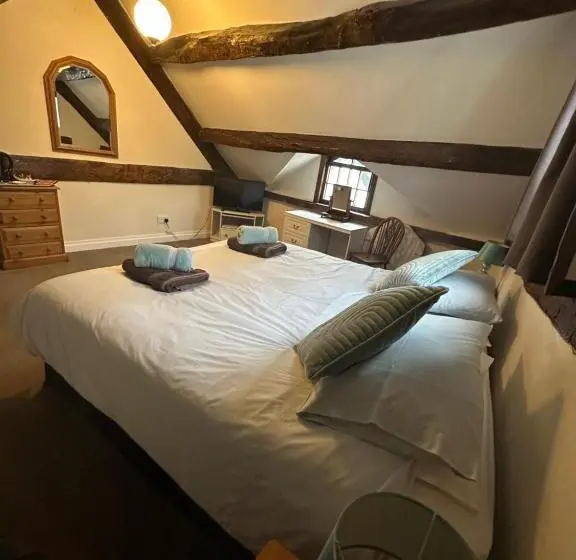 デラックスルーム, 36 Heritage House