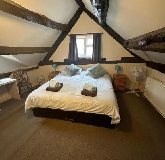 デラックスルーム, 36 Heritage House