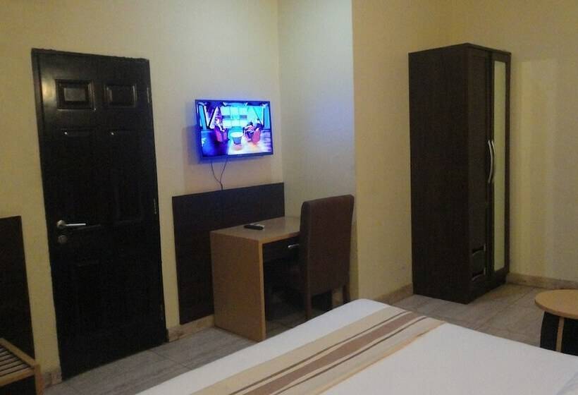 اتاق لوکس, Caesar S Court Hotel And Suites