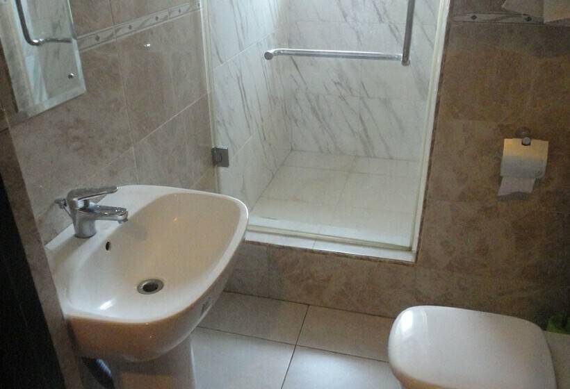 اتاق لوکس, Caesar S Court Hotel And Suites