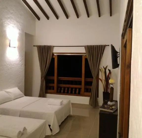 スタンダード４人部屋, Finca Hotel Guali Santafe