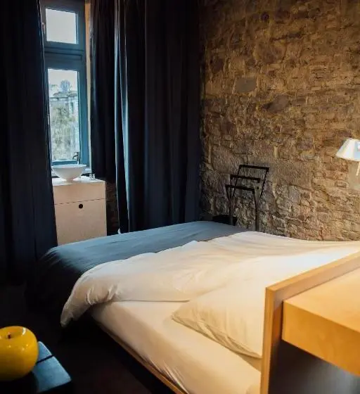 Basic-huone, Auberge De L'abbaye