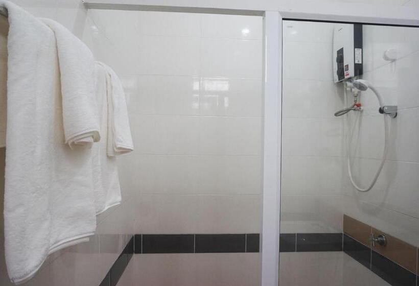 キングサイズベッドのスタンダードルーム, Bankhun