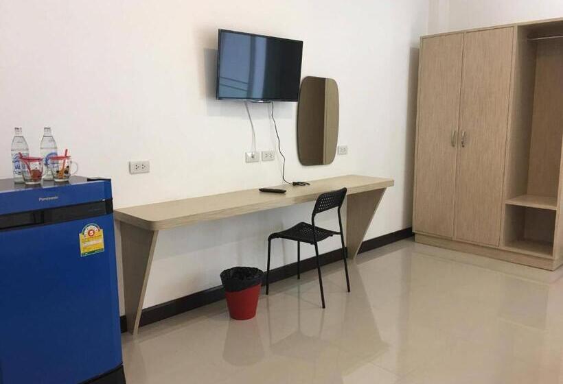 キングサイズベッドのスタンダードルーム, Bankhun