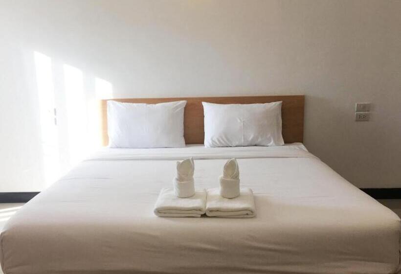 キングサイズベッドのスタンダードルーム, Bankhun