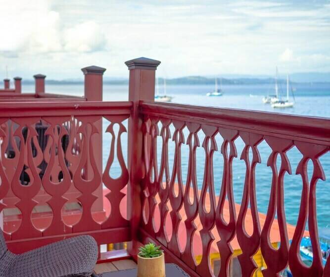 سوییت با چشمانداز دریا, Divers Paradise Boutique