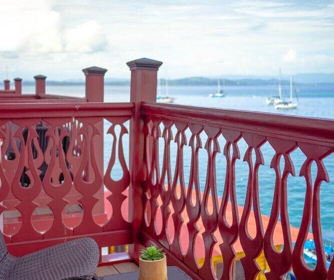 سوییت با چشمانداز دریا, Divers Paradise Boutique