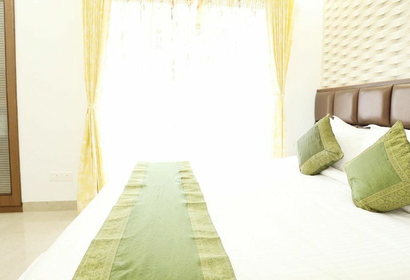 Номер Стандарт, Treebo Pechis Castle