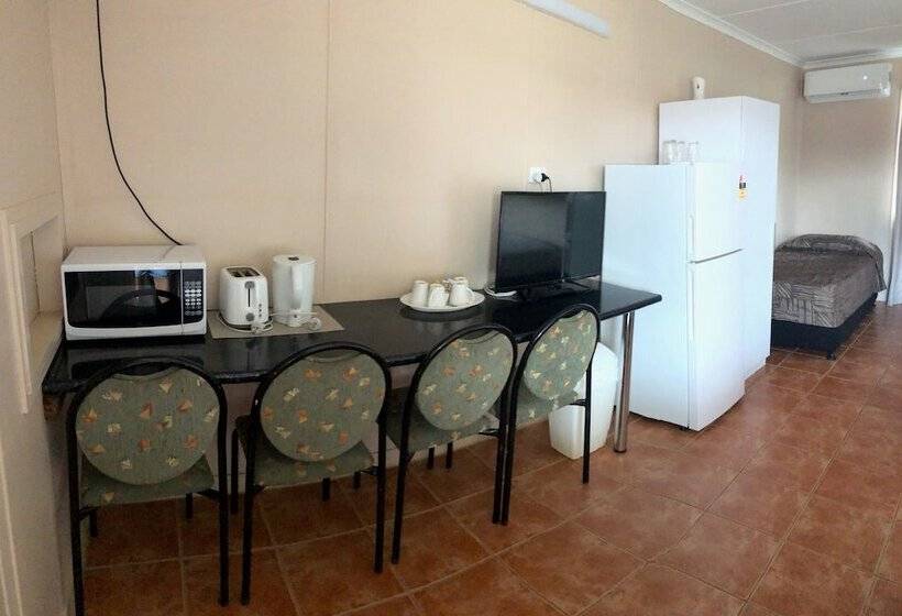 家庭间, Childers Budget Accommodation