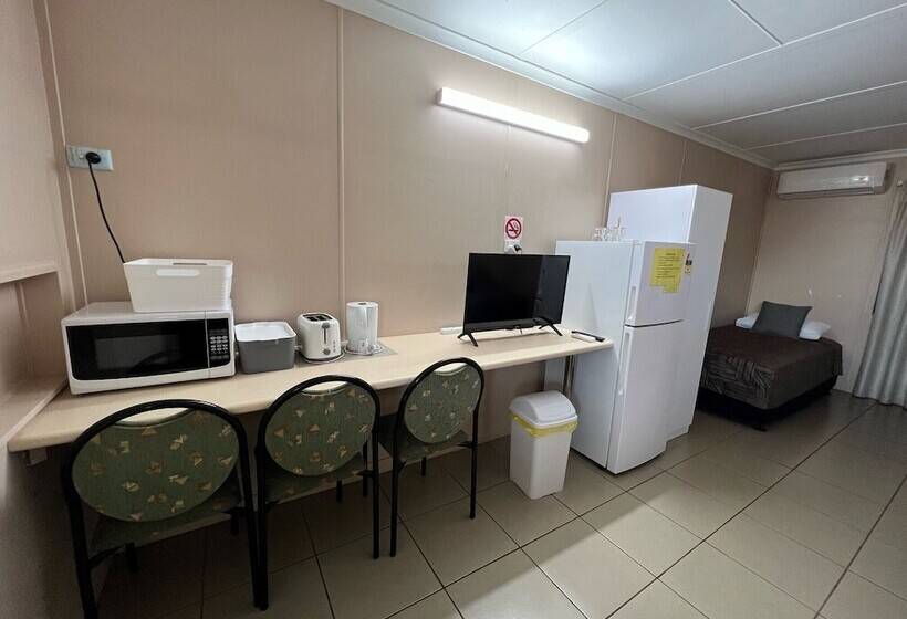 Семейный Номер, Childers Budget Accommodation