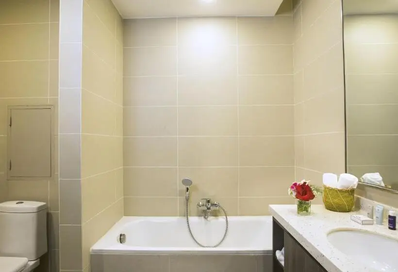 سوییت جونیور با بالکن, San Cristobal Boutique Hotel   Ivato Airport