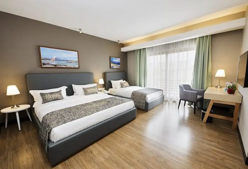 اتاق استاندارد سه نفره, San Cristobal Boutique Hotel   Ivato Airport