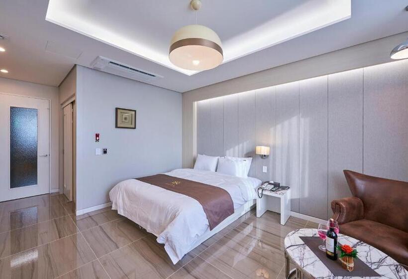 חדר דלוקס, Gwangju Aura