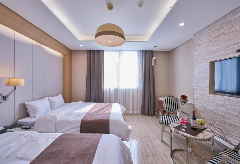 חדר דלוקס, Gwangju Aura