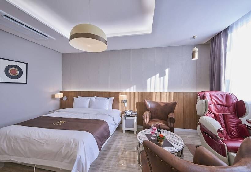 חדר פרמיום, Gwangju Aura