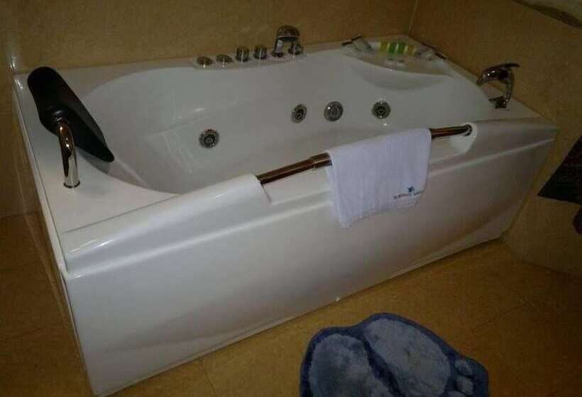 اتاق لوکس, Global Dreams