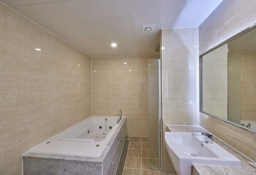 חדר ביזנס, Gwangju Aura