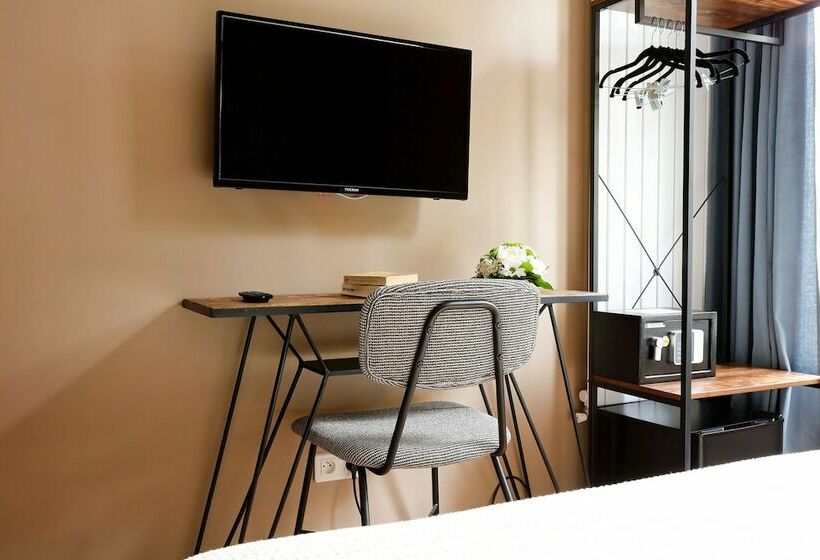 غرفة قياسية فردية, Le Grand Albert 1er