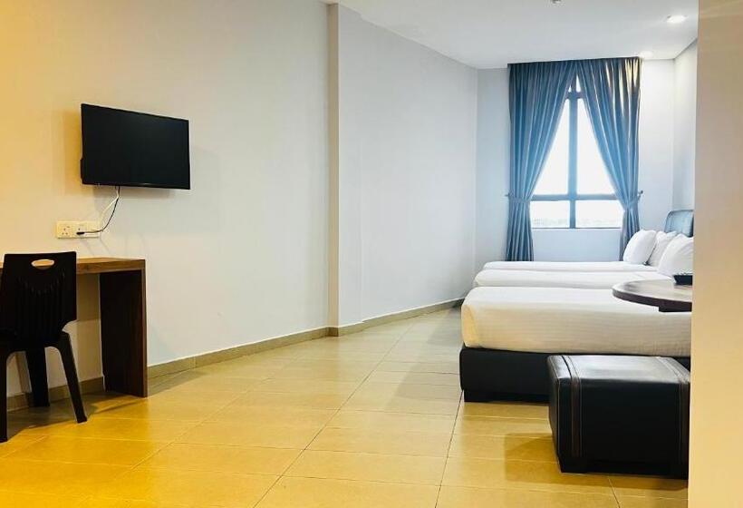 غرفة كومفورت ثلاثية, Sin Lien