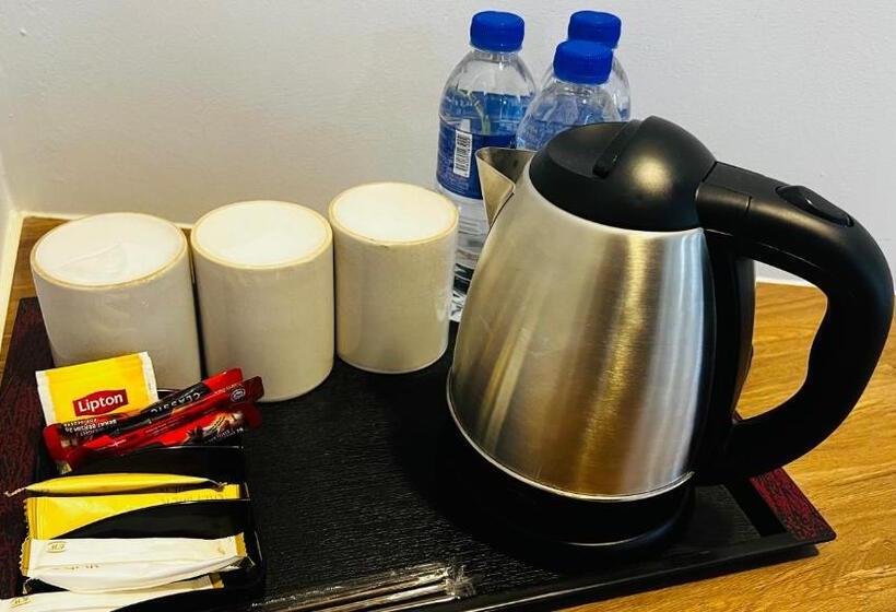 غرفة كومفورت ثلاثية, Sin Lien