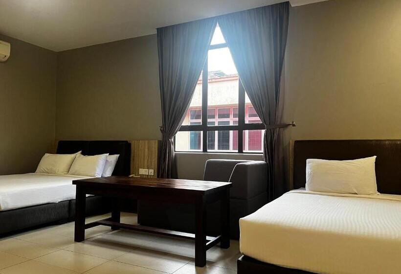 غرفة كومفورت ثلاثية, Sin Lien