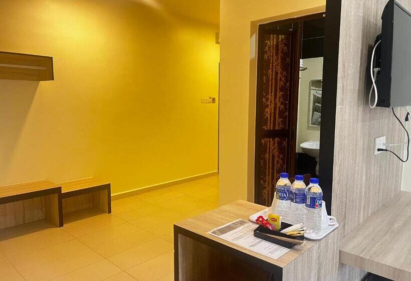 غرفة كومفورت ثلاثية, Sin Lien