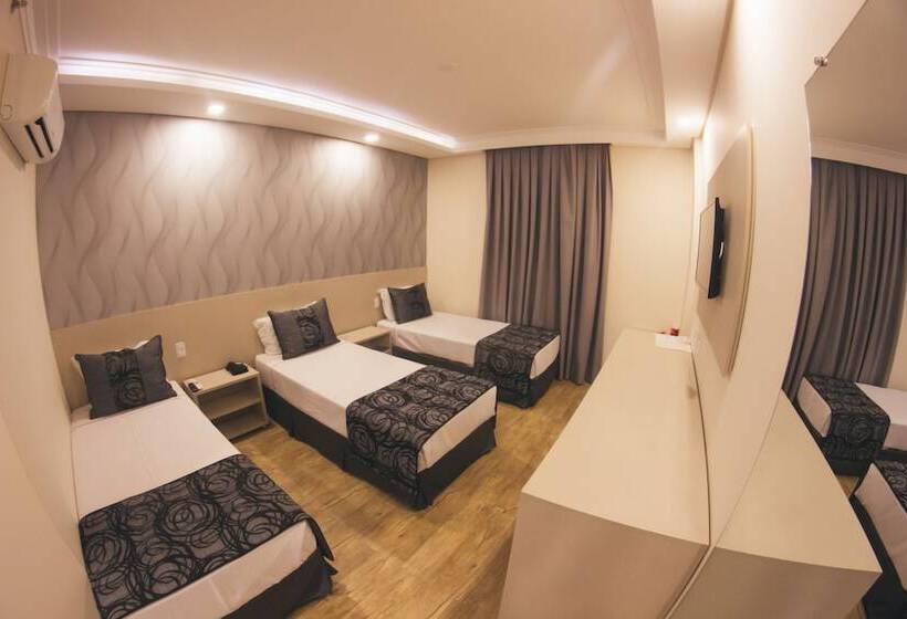 디럭스 트리플 룸, Summit Suítes Hotel Caçapava