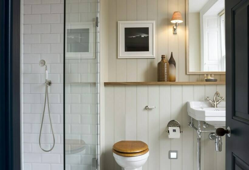 غرفة قياسية, The Cookie Jar