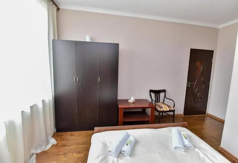 اتاق اکونومی, Mini House
