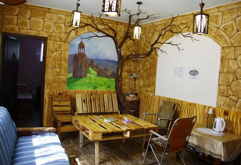 Economy Triple Room, Mini House