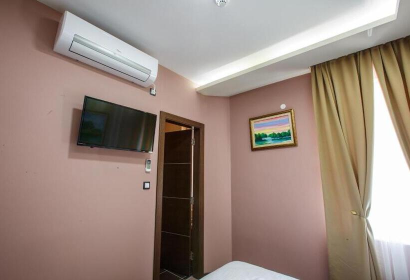 اتاق لوکس, Morava šabac