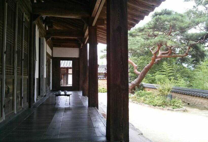 חדר דלוקס, Okyeon Jeongsa