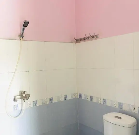 اتاق استاندارد چهار تخته, Tien Dat Motel