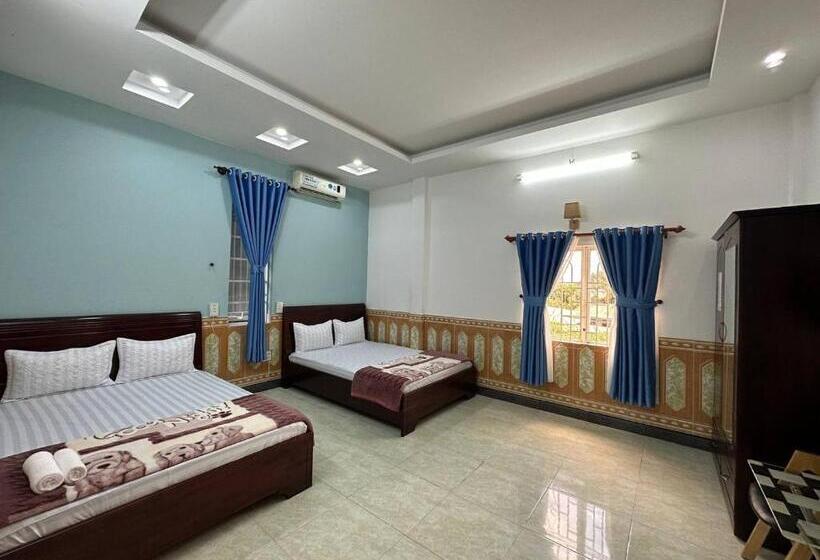 اتاق استاندارد چهار تخته, Tien Dat Motel