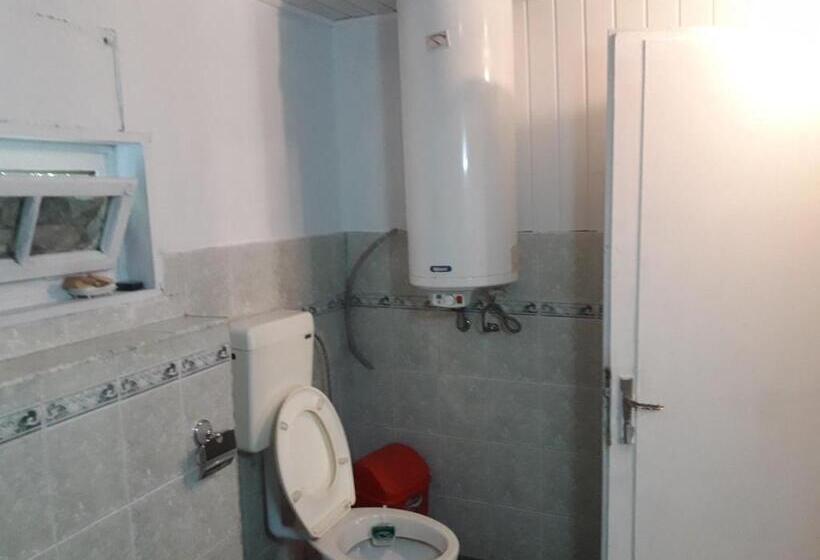 اتاق لوکس خانوادگی, Tabasko