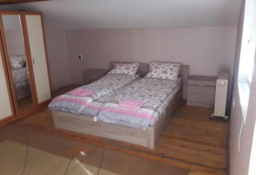 اتاق لوکس خانوادگی, Tabasko