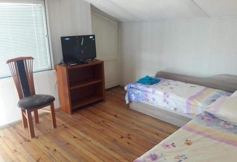 اتاق استاندارد, Tabasko