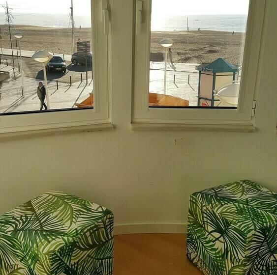 غرفة ديلوكس مطلّة علي البحر مزوَّدة بشُرفة, By The Sea