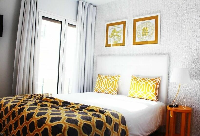 غرفة ديلوكس مطلّة علي البحر مزوَّدة بشُرفة, By The Sea