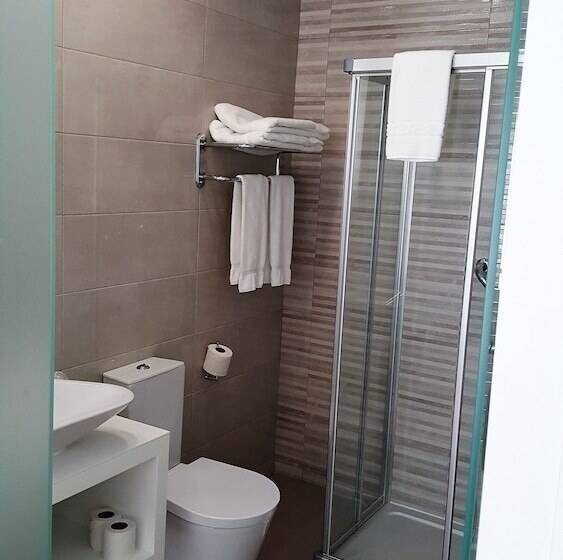 غرفة سوبيريور مطلّة علي البحر مزودة بشُرفة, By The Sea