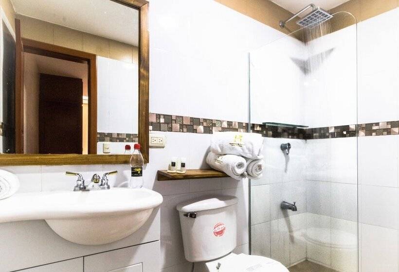 חדר סטנדרט לארבעה, Boutique Castilla De Leon