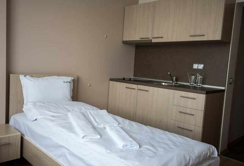 Номер Стандарт, Court Inn