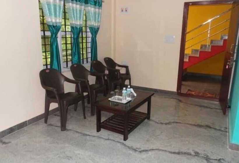 חדר דלוקס, Iroomz Sri Vinayaka Comforts