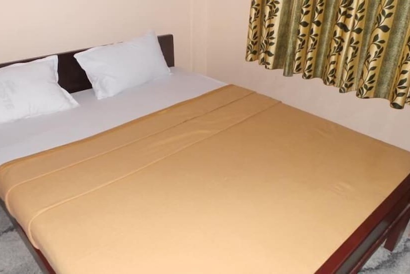 חדר דלוקס, Iroomz Sri Vinayaka Comforts