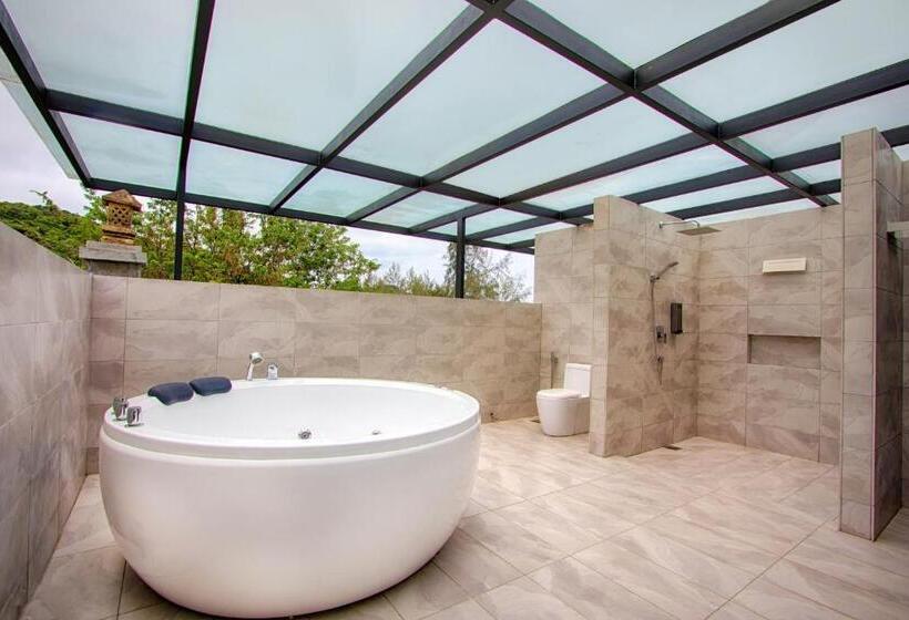 جناح إدارى, Lot 33 Boutique